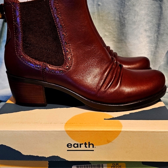 Earth Shoes - Earth Denali Aspect booties